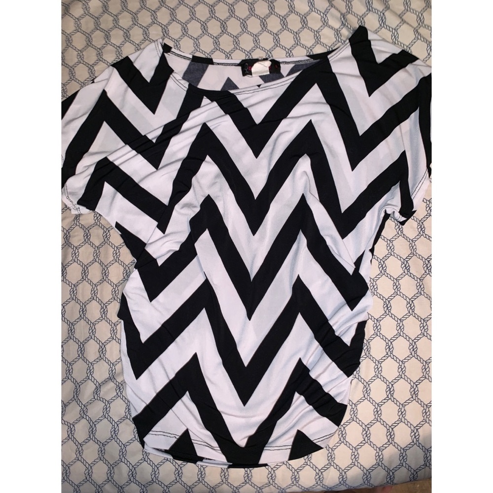 🌺 .•SALE•. Annabelle Top